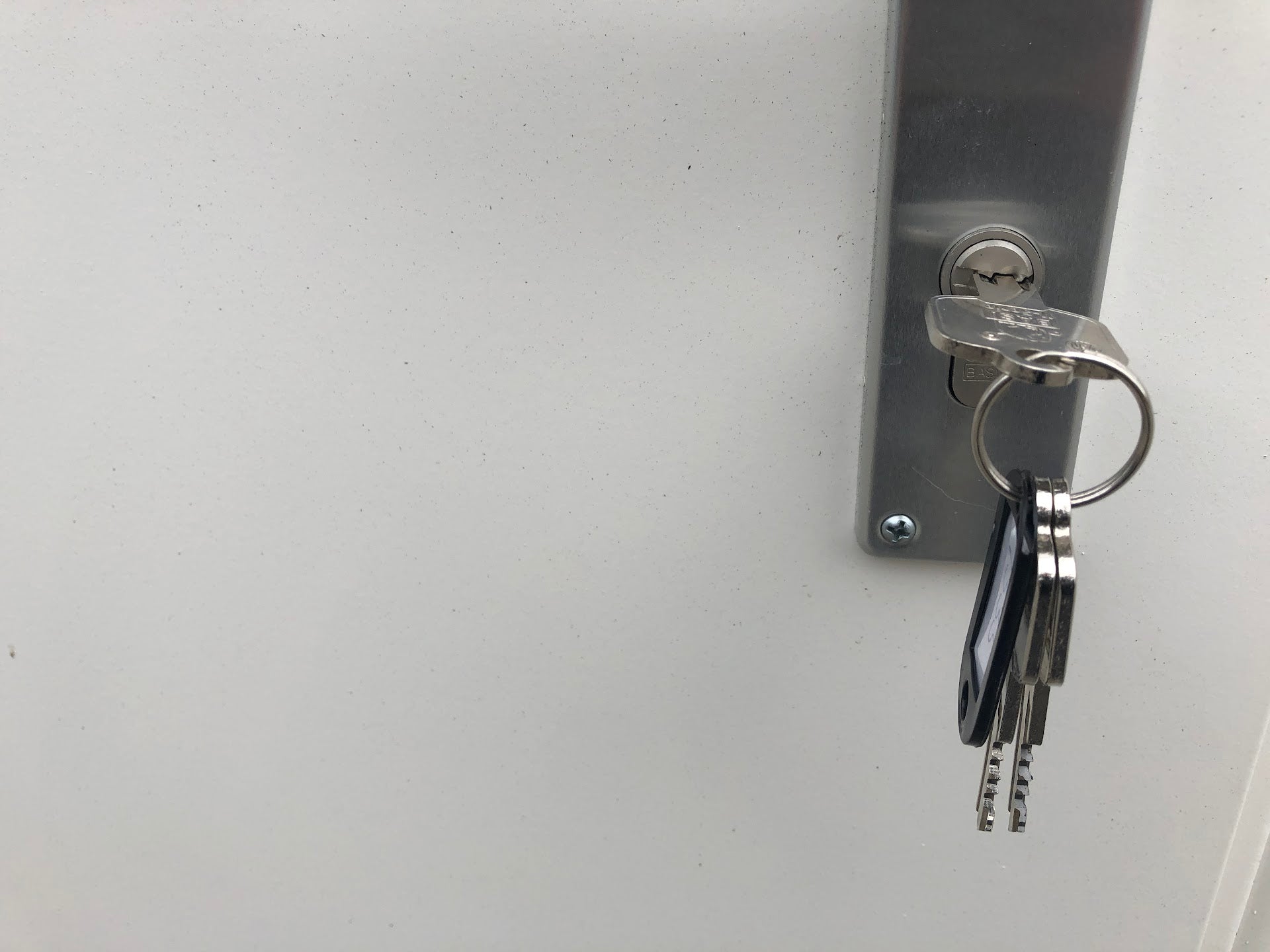 CONTENEDOR DE OFICINA 6 X 3 M CON DOS VENTANAS LATÉRALES – Image 15