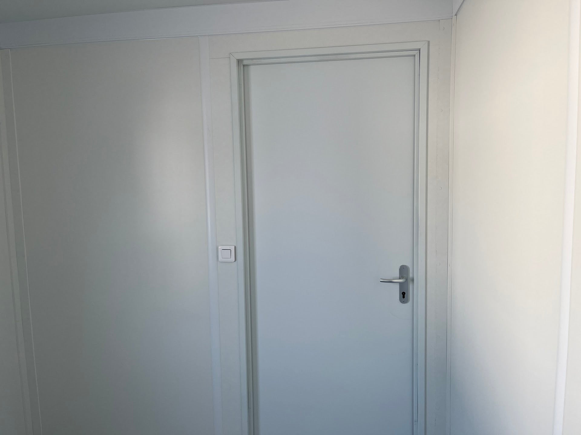 CONTENEDOR DE OFICINA 3 X 2,5 M – Image 7