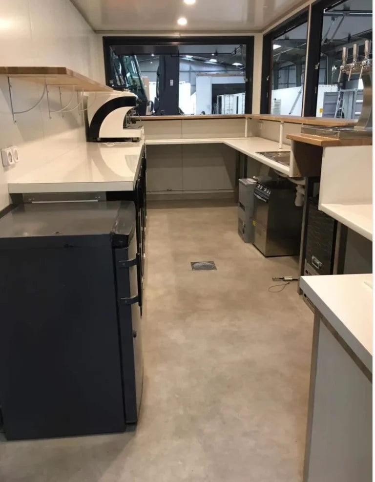 CONTENEDOR DE ENVÍO DE 20 PIES CONVERTIDO EN CAFETERÍA/BAR/SNACK BAR – Image 3