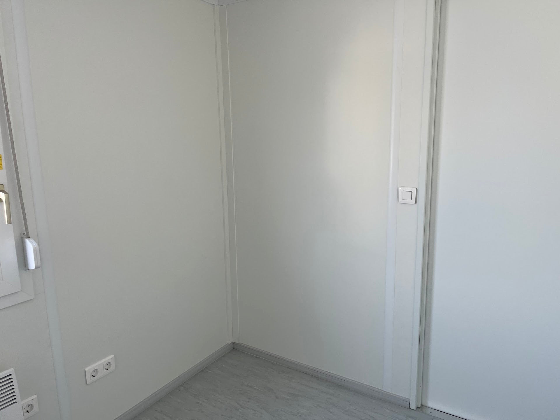 CONTENEDOR DE OFICINA 3 X 2,5 M – Image 8