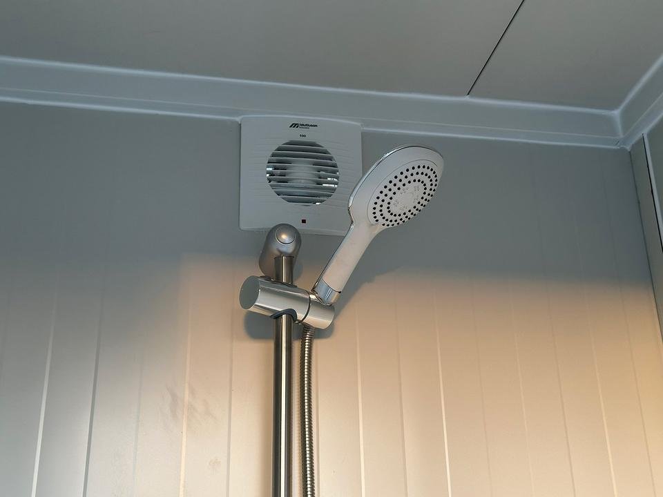 CONTENEDOR SANITARIO DOS DUCHA (220X120M) NUEVO – Image 7