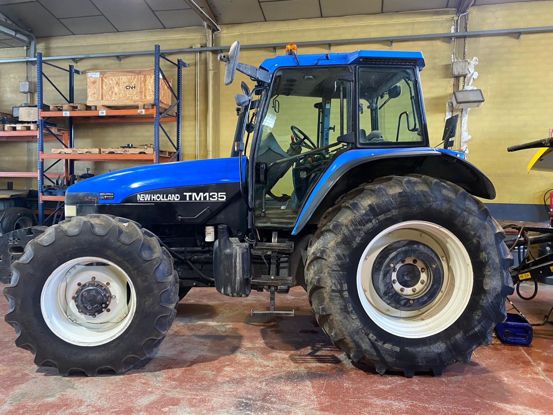 New Holland TM135 – Image 2